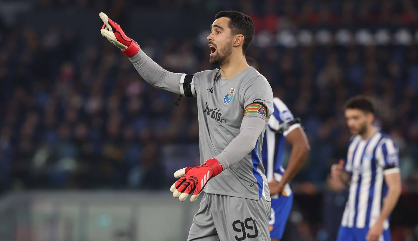 响更衣室稳 响更衣室稳