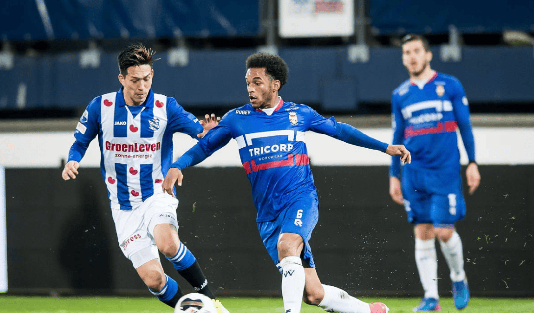 他便展现出 他便展现出