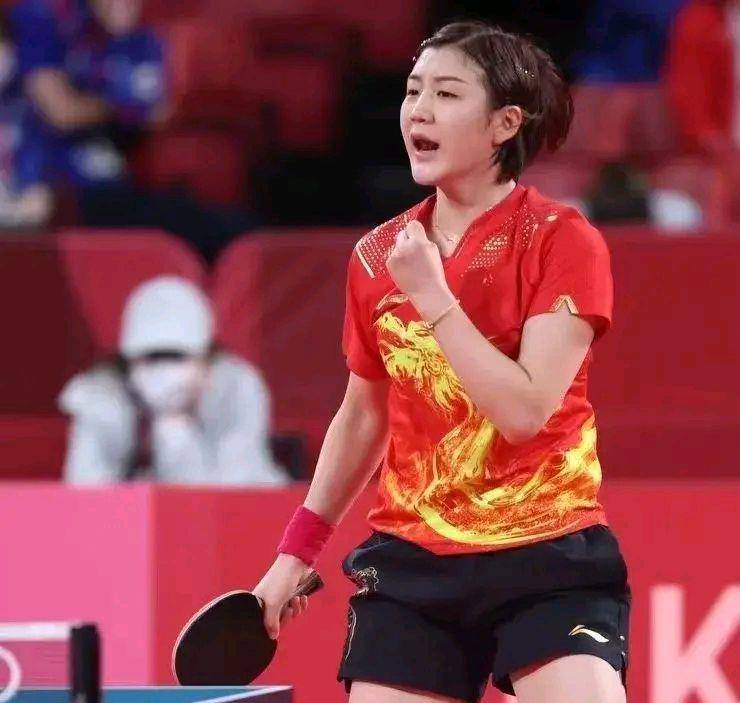 中展现出更 中展现出更