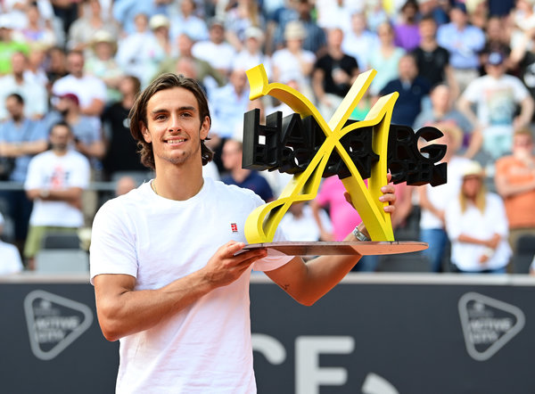 龄球比赛中 龄球比赛中